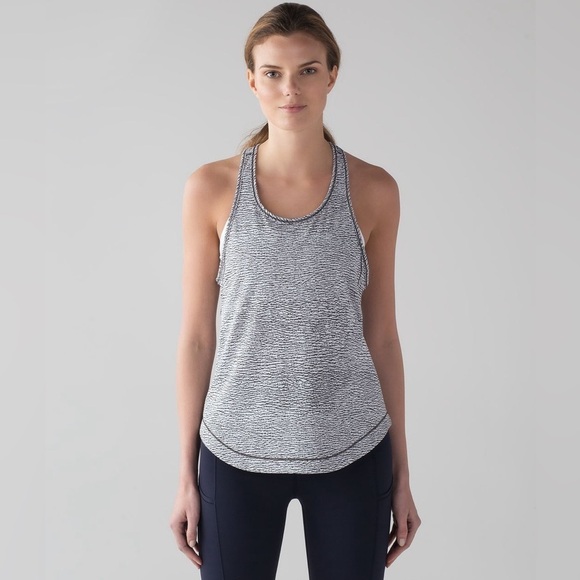 lululemon athletica Tops - Lululemon Long Distance Tank Top. Size: 4. Color: Sheer Luon Pebble Jacquard.